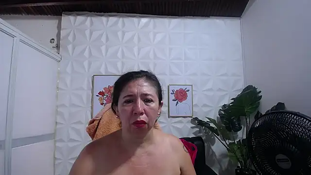 Valentinaa mature online show from 02/26/25, 09:58