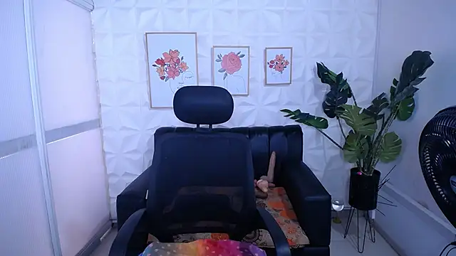 Valentinaa mature online show from 03/09/26, 07:29