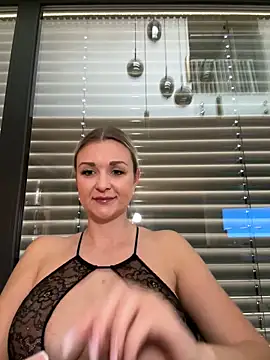 Bella-Tight online show from 03/04/26, 08:20