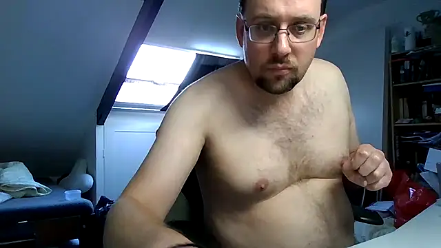 rdewaard81 online show from 10/23/25, 10:36