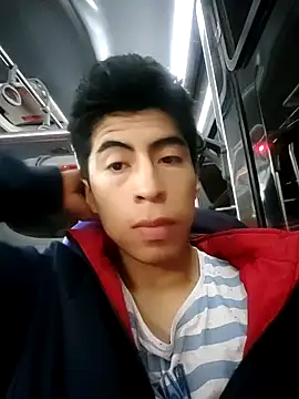 Snapshot of Alexander9827 chatting on 12/11/24, 12:02 Alexander9827 online show from 12/11/24, 12:02