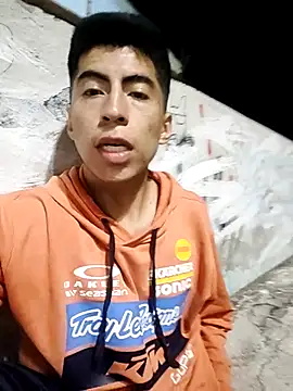 Snapshot of Alexander9827 chatting on 01/09/25, 12:35 Alexander9827 online show from 01/09/25, 12:35