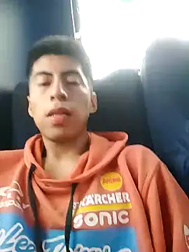 Snapshot of Alexander9827 chatting on 01/09/25, 10:52 Alexander9827 online show from 01/09/25, 10:52