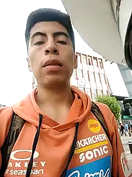 Snapshot of Alexander9827 chatting on 01/10/25, 08:26 Alexander9827 online show from 01/10/25, 08:26