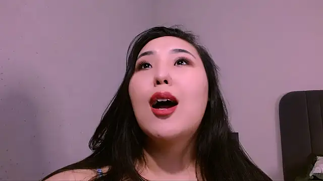 Snapshot of monabooty chatting on 03/07/25, 08:55 monabooty online show from 03/07/25, 08:55