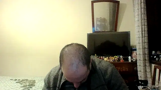 Snapshot of sstrasser chatting on 01/05/25, 01:03 sstrasser online show from 01/05/25, 01:03