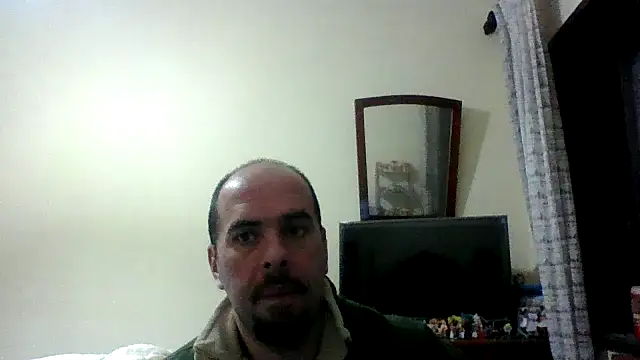 Snapshot of sstrasser chatting on 12/16/25, 06:46 sstrasser online show from 12/16/25, 06:46