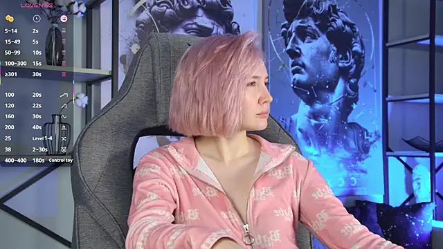 ReiYosimoto online show from 11/05/25, 05:02