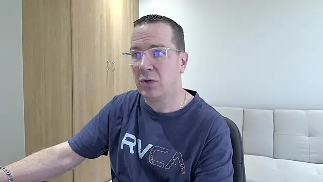 BrettJ81 online show from 09/15/25, 02:28