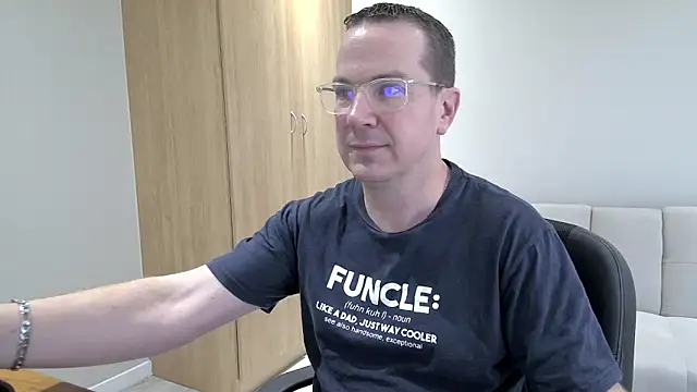 BrettJ81 online show from 09/22/25, 02:19