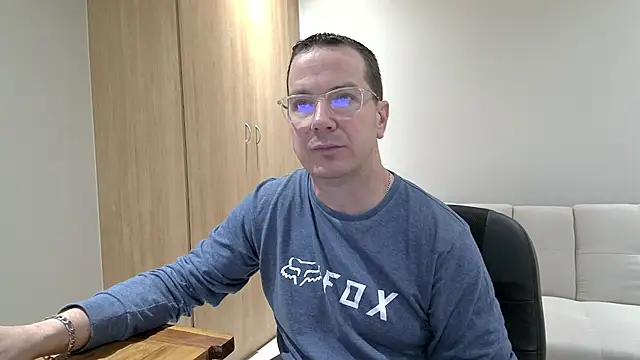 BrettJ81 online show from 09/25/25, 03:49