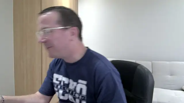 BrettJ81 online show from 10/05/25, 02:04