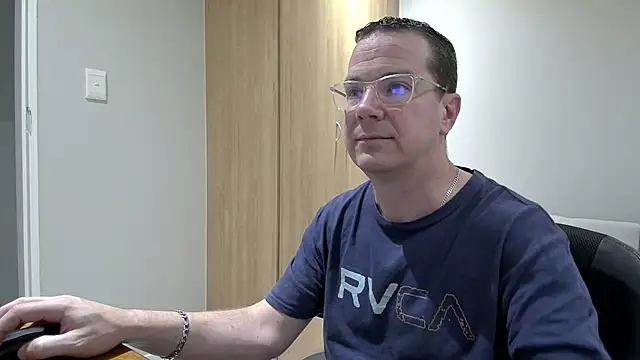 BrettJ81 online show from 10/08/25, 04:04