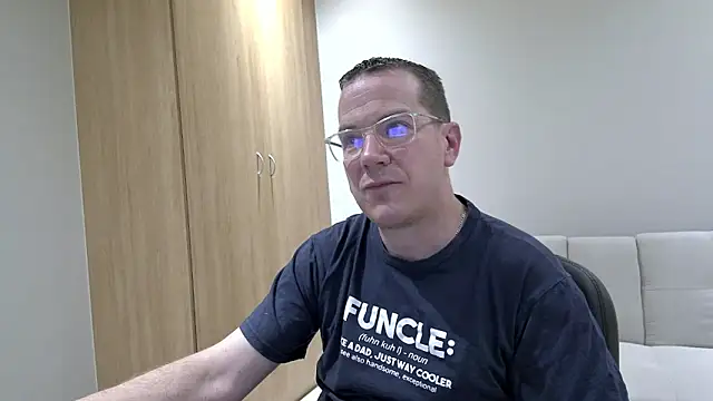 BrettJ81 online show from 10/14/25, 04:30