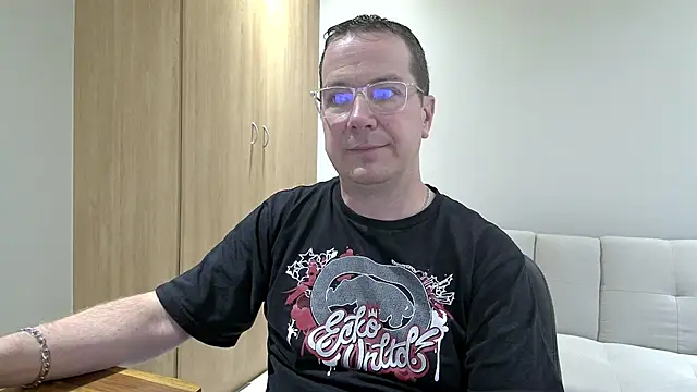 BrettJ81 online show from 12/03/25, 03:21