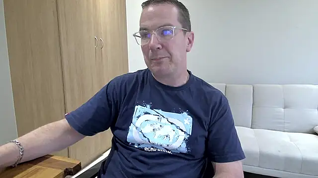Snapshot of BrettJ81 chatting on 02/08/26, 02:09 BrettJ81 online show from 02/08/26, 02:09