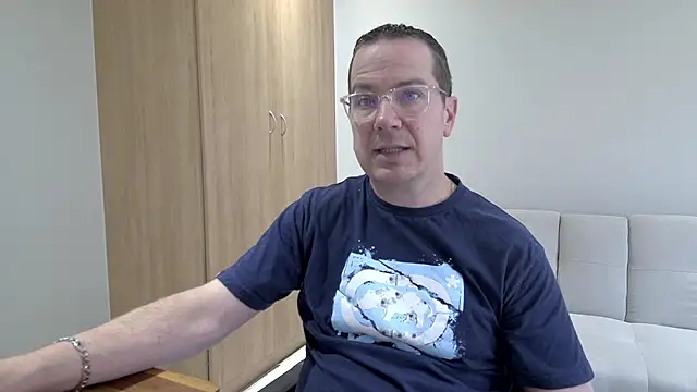 Snapshot of BrettJ81 chatting on 02/14/26, 12:46 BrettJ81 online show from 02/14/26, 12:46