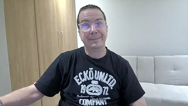 Snapshot of BrettJ81 chatting on 03/15/26, 01:39 BrettJ81 online show from 03/15/26, 01:39