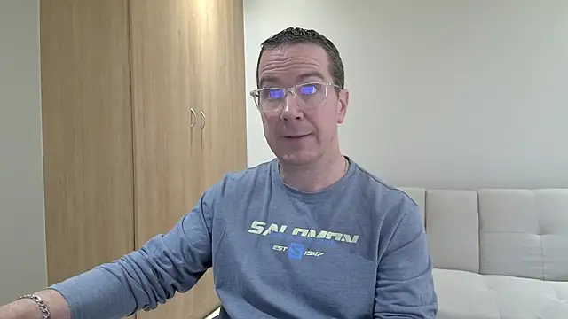 Snapshot of BrettJ81 chatting on 05/25/26, 02:12 BrettJ81 online show from 05/25/26, 02:12