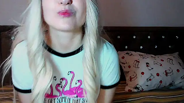 Sara4uu online show from 09/15/25, 12:32