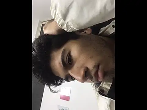 Snapshot of Mangopitudo chatting on 12/15/25, 09:02 Mangopitudo online show from 12/15/25, 09:02