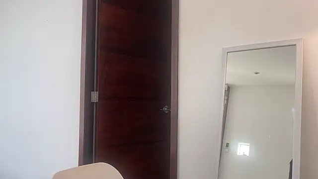 Snapshot of mommy_nadin chatting on 12/05/24, 10:01 mommy nadin online show from 12/05/24, 10:01