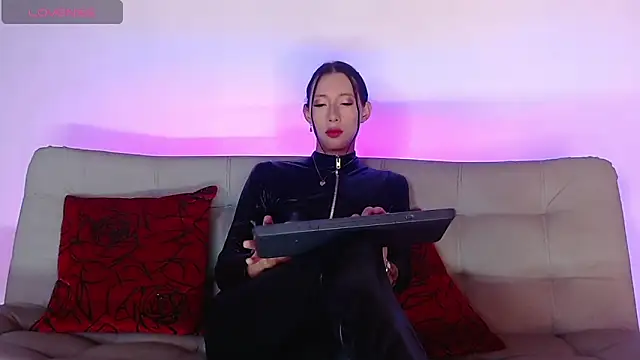 Snapshot of alicee_salvatore chatting on 03/21/25, 02:39 alicee salvatore online show from 03/21/25, 02:39