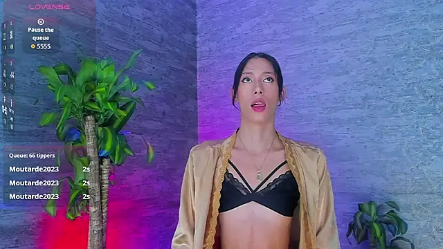 Snapshot of alicee_salvatore chatting on 09/25/25, 01:09 alicee salvatore online show from 09/25/25, 01:09