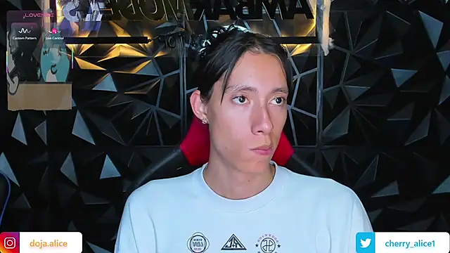 Snapshot of alicee_salvatore chatting on 10/20/25, 09:21 alicee salvatore online show from 10/20/25, 09:21