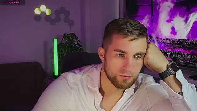 Sweeet  boy online show from 10/29/25, 11:56