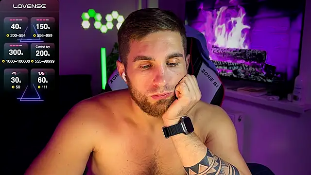 Snapshot of Sweeet__boy chatting on 11/09/25, 12:31 Sweeet boy online show from 11/09/25, 12:31