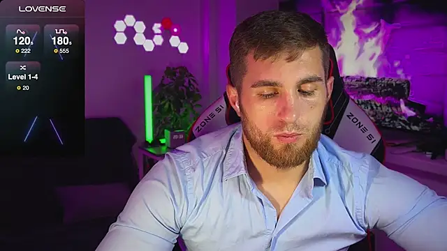 Snapshot of Sweeet__boy chatting on 11/09/25, 05:33 Sweeet boy online show from 11/09/25, 05:33