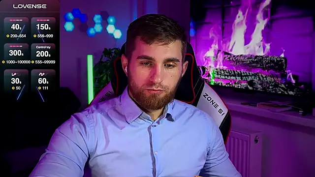 Snapshot of Sweeet__boy chatting on 11/11/25, 03:56 Sweeet boy online show from 11/11/25, 03:56