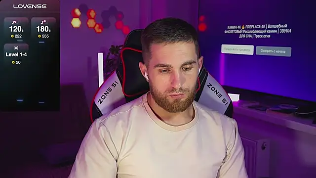 Snapshot of Sweeet__boy chatting on 11/21/25, 12:43 Sweeet boy online show from 11/21/25, 12:43