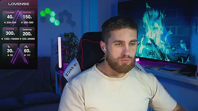 Snapshot of Sweeet__boy chatting on 12/01/25, 02:33 Sweeet boy online show from 12/01/25, 02:33