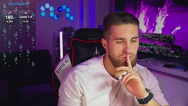 Snapshot of Sweeet__boy chatting on 12/15/25, 06:45 Sweeet boy online show from 12/15/25, 06:45