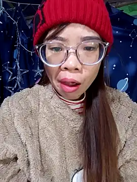   Mai-love19   online show from 11/30/25, 12:36