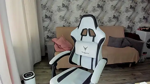 Snapshot of Lis_Kollen chatting on 09/28/25, 07:58 Lis Kollen online show from 09/28/25, 07:58