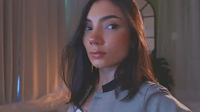 AmyArmstrong online show from 11/28/25, 08:55