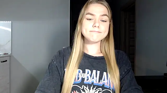 Snapshot of Sunbeam_ chatting on 11/17/25, 09:09 Sunbeam online show from 11/17/25, 09:09