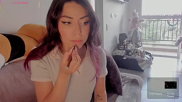 Snapshot of natalie_jaensen chatting on 11/19/25, 08:09 natalie jaensen online show from 11/19/25, 08:09