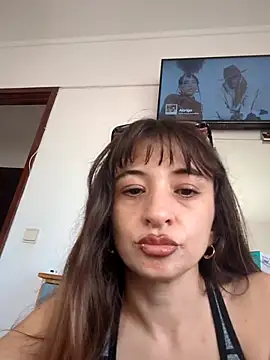 Snapshot of xgabyenlalunax chatting on 10/29/25, 03:47 xgabyenlalunax online show from 10/29/25, 03:47