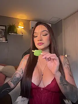 DaniDusan  online show from 06/05/26, 08:47