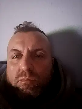 Snapshot of andres1925 chatting on 03/04/26, 10:16 andres1925 online show from 03/04/26, 10:16