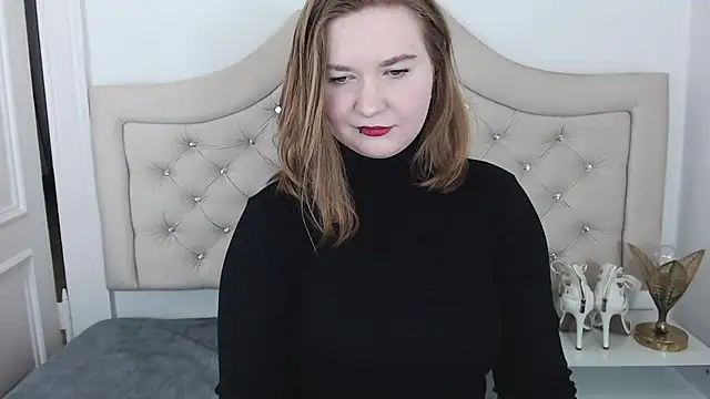 LaraDream online show from 12/23/24, 08:47