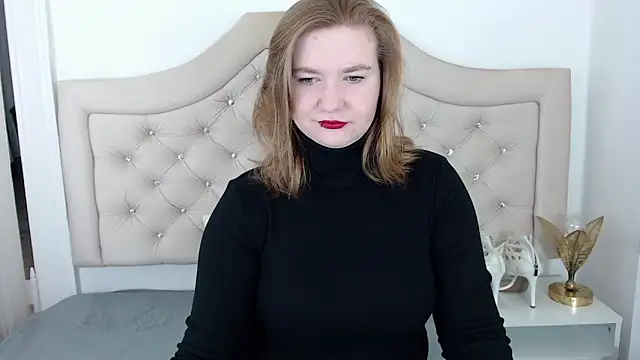 LaraDream online show from 01/02/25, 02:24