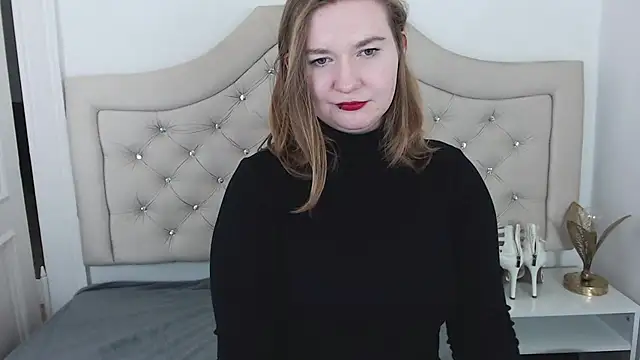 LaraDream online show from 01/18/25, 02:58