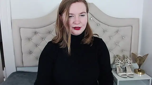 LaraDream online show from 02/09/25, 05:01