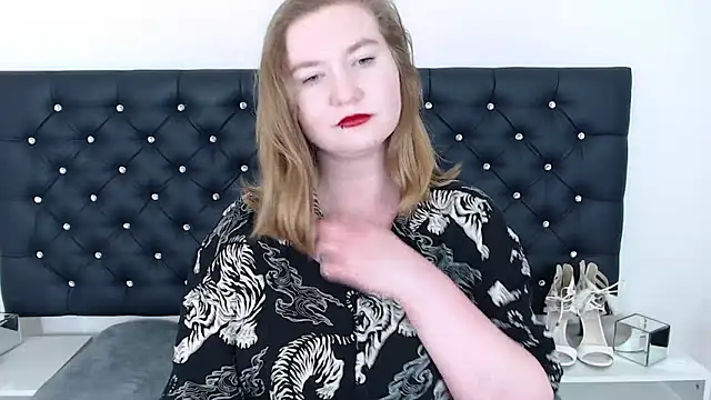 LaraDream online show from 02/21/25, 02:50