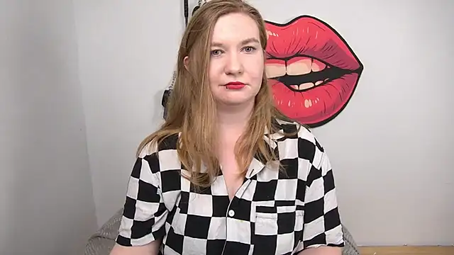 Snapshot of LaraDream chatting on 11/07/25, 03:01 LaraDream online show from 11/07/25, 03:01